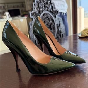 Chic Dark Green Patent Leather Heels